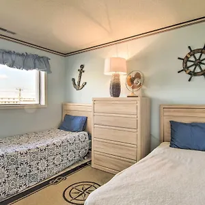Apartment Ocean With Pool - Steps To Beach!, Ocean City